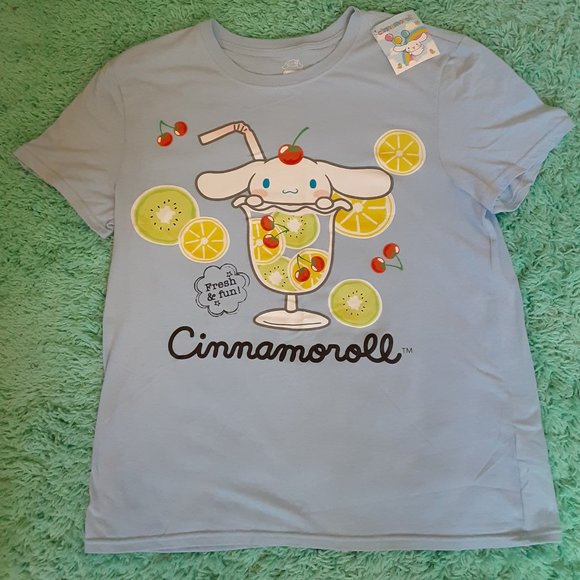 Bundle of 3 Hello Kitty T-Shirts----Sz Lg and XL - Picture 3 of 6